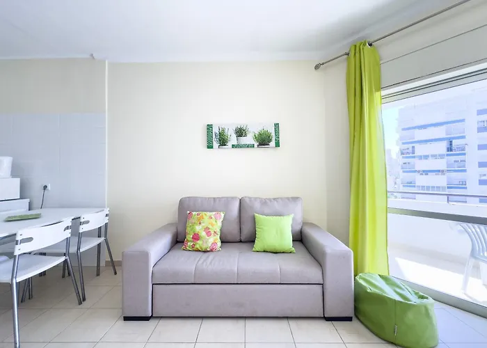 珍珠岩游客2号公寓