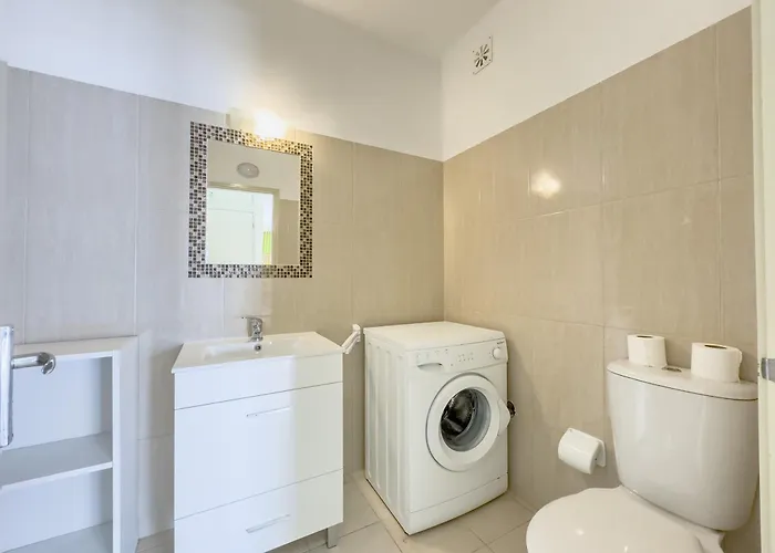 珍珠岩游客2号公寓