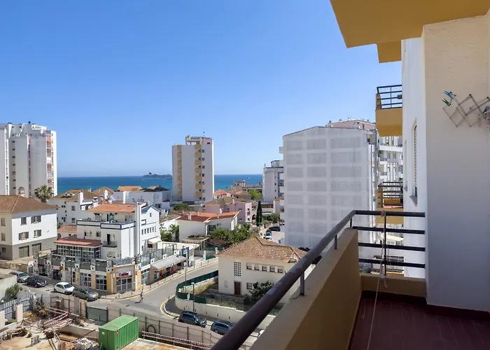 珍珠岩游客2号公寓 *