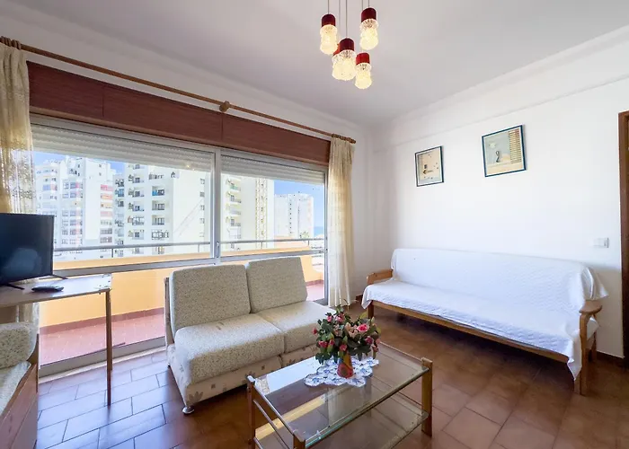 珍珠岩游客2号公寓